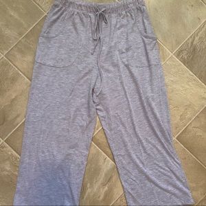 3/4 soft grey, small women’s pants Croft&Barrow
